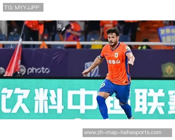 足球全视角：深入解析比赛背后的战术与球员表现的全方位视野